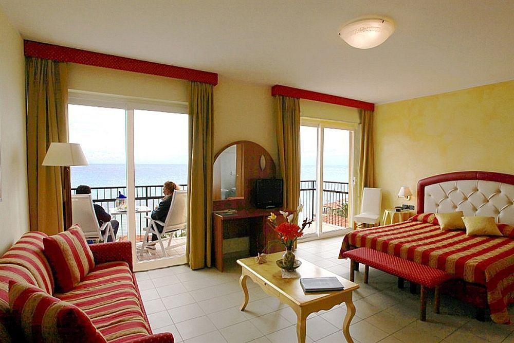 Piccolo Hotel Диано-Марина Экстерьер фото