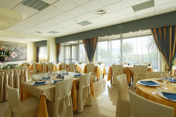 Piccolo Hotel Диано-Марина Экстерьер фото