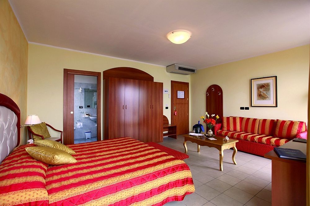 Piccolo Hotel Диано-Марина Экстерьер фото