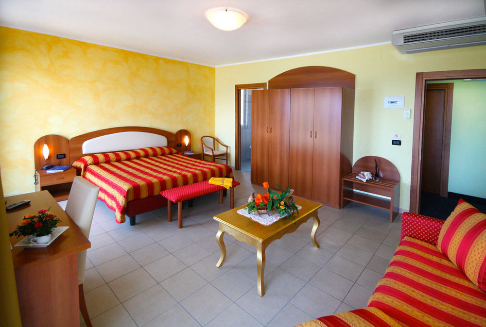 Piccolo Hotel Диано-Марина Экстерьер фото