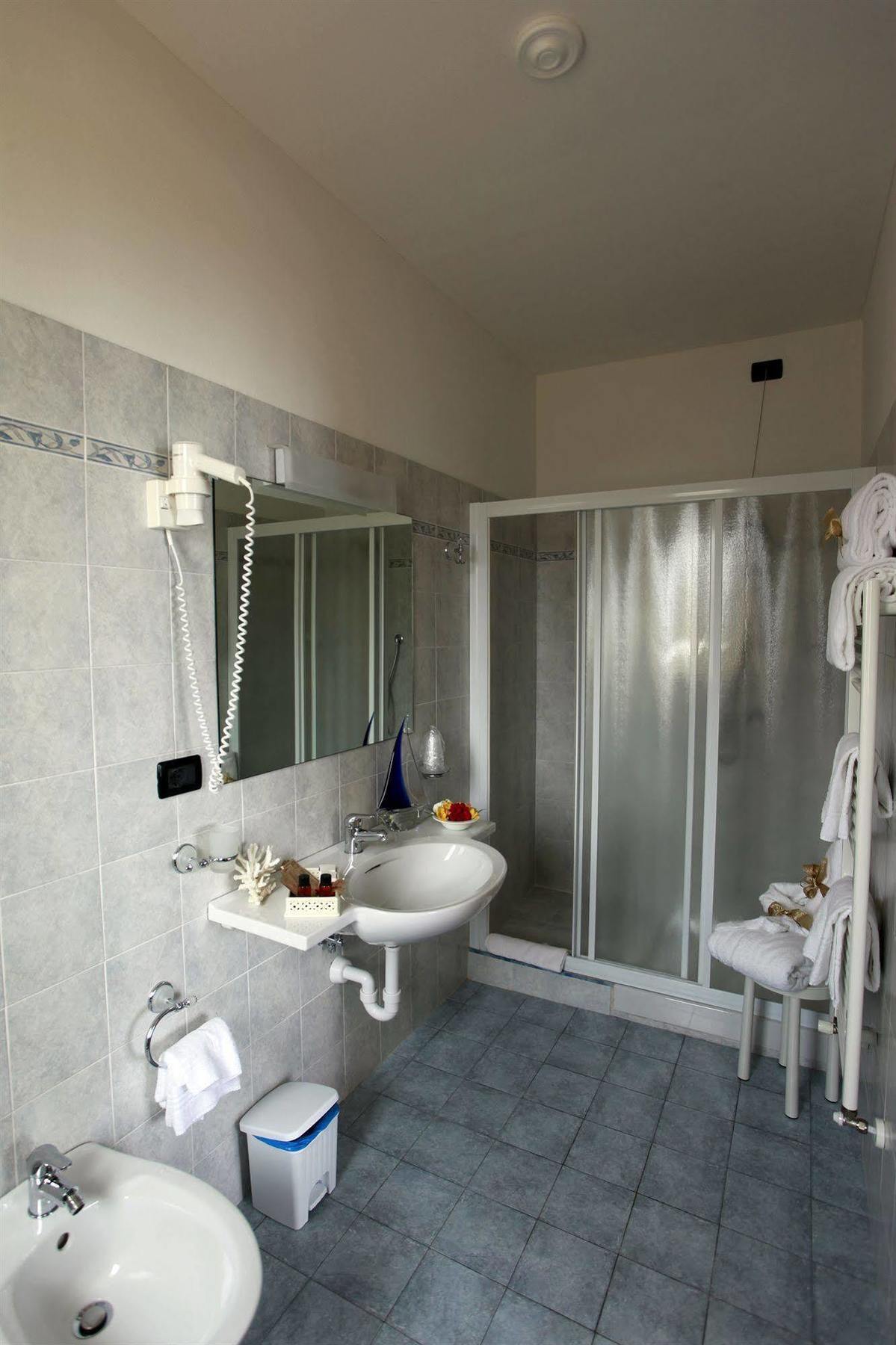 Piccolo Hotel Диано-Марина Экстерьер фото